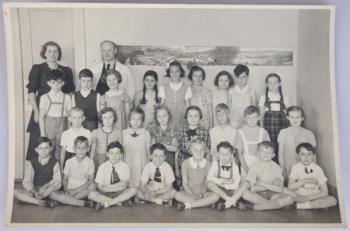 Gruppenportrait - Fotografie - Papier - Jaroslav Rössler - fotoateliér - 1938 Gruppenportrait - Fotografie - Papier - Jaroslav Rössler - fotoateliér - 1938